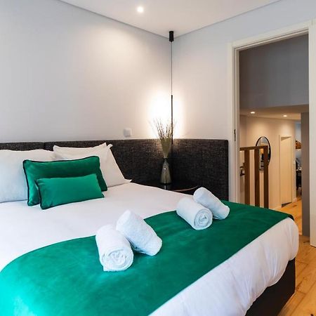Premium 2Br Flat Near Santa Catarina By Lovelystay Porto Exterior photo
