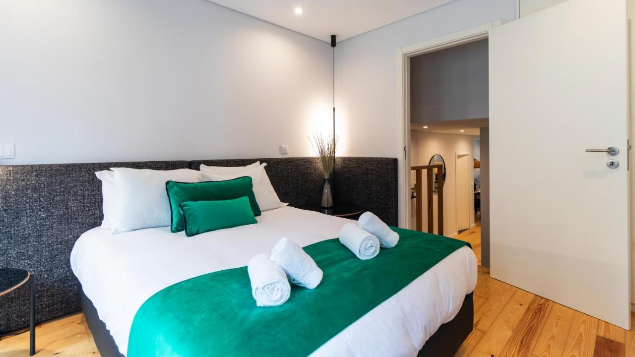 Premium 2Br Flat Near Santa Catarina By Lovelystay Porto Exterior photo